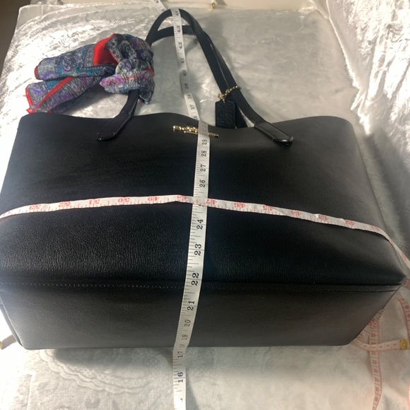 Coach Tote Vintage - Picture 5 of 15